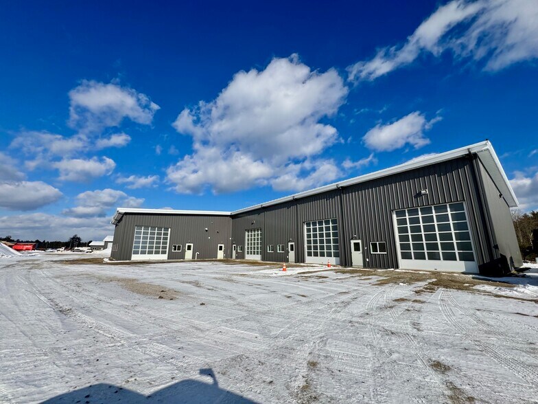 Primary Photo Of 7 Industry dr, Berwick Warehouse For Lease