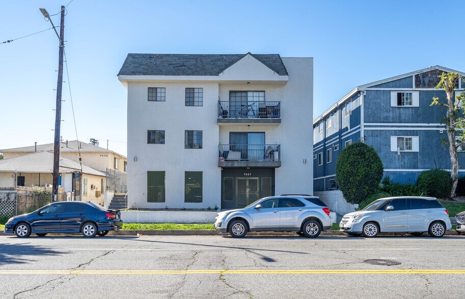 Primary Photo Of 7437 Haskell Ave, Van Nuys Apartments For Sale