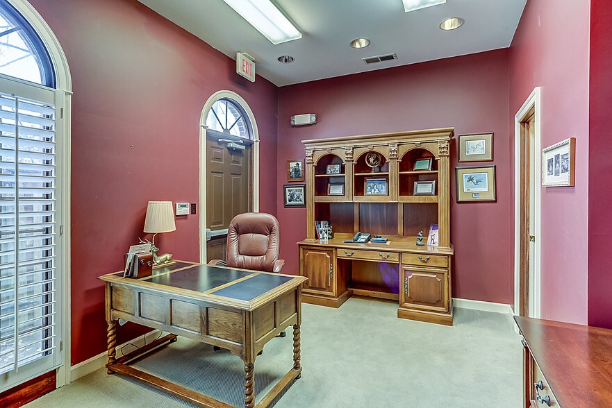 More Photos Of 3100-3106 Professional Plz, Germantown Medical For Sale