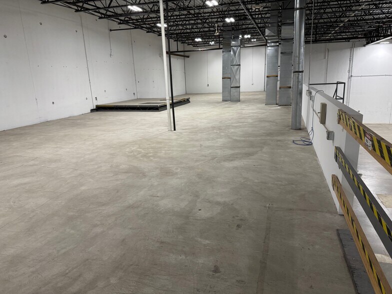 More Photos Of 1601-1627 Rock Creek Blvd, Joliet Distribution For Sale