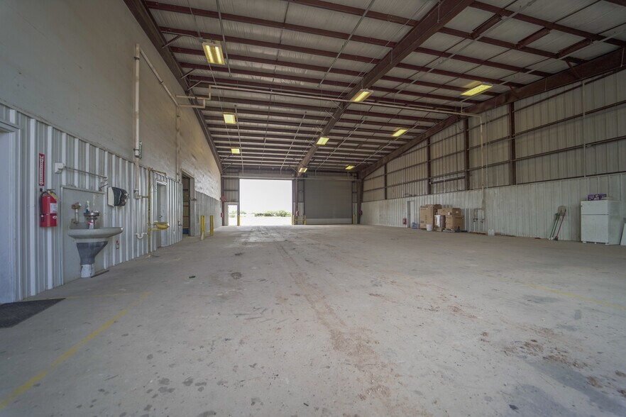 More Photos Of 8609 Lone Tree Rd, Victoria Industrial For Sale