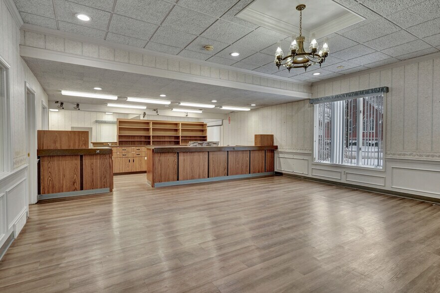More Photos Of 102 S 3rd St, Saint Clair Bank For Sale
