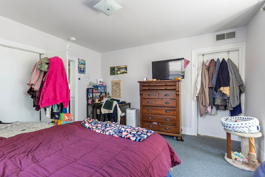 More Photos Of 176 Williams St, Providence Apartments For Sale