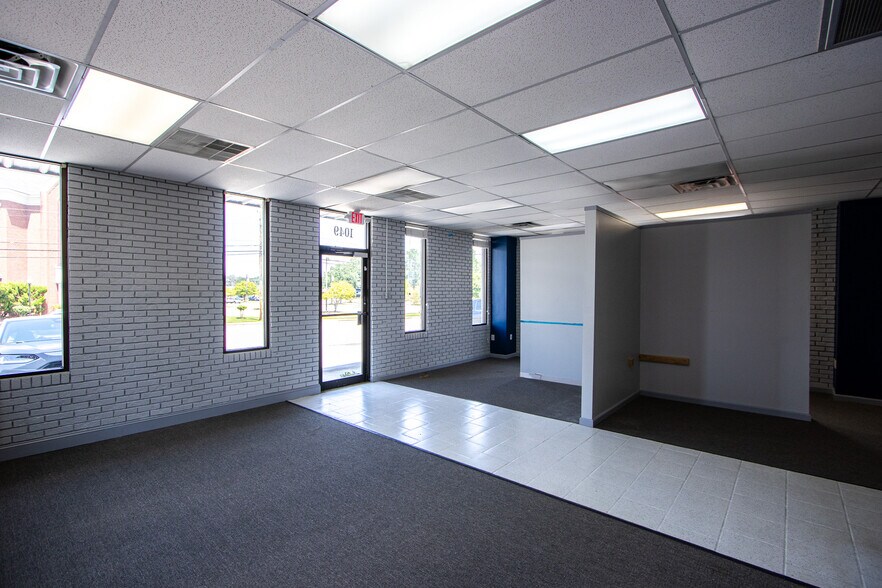 More Photos Of 1049 Sunset Blvd, West Columbia Light Manufacturing For Lease