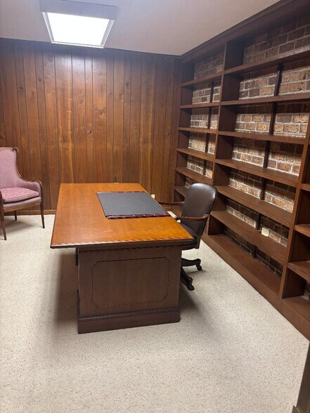 More Photos Of 825 1st Ave N, Surfside Beach Office For Lease