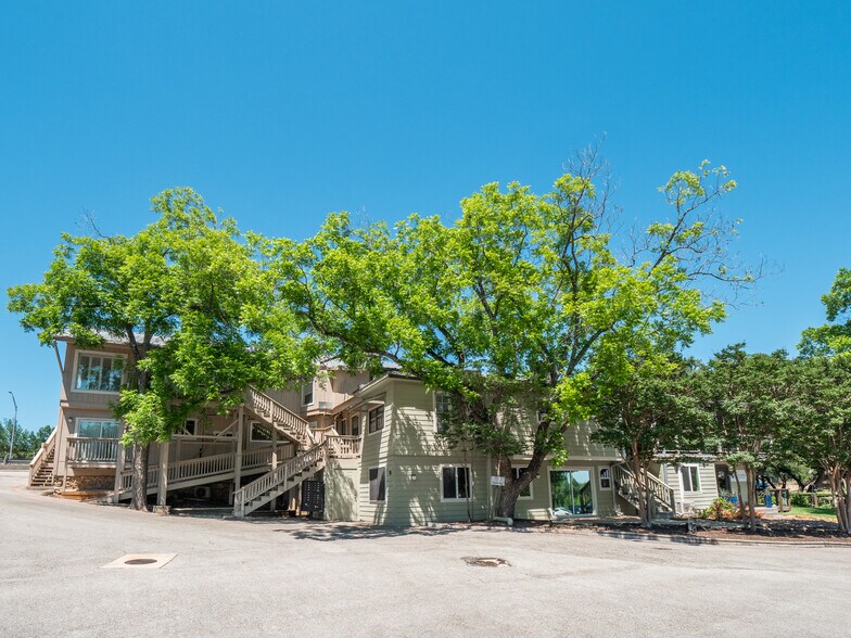 More Photos Of 13001 W Highway 71, Austin Storefront Retail Office For Sale