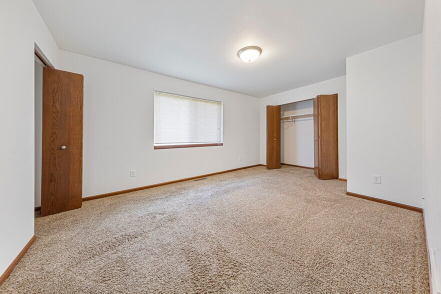 More Photos Of 665 El Dorado Ln SE, Owatonna Multifamily For Sale