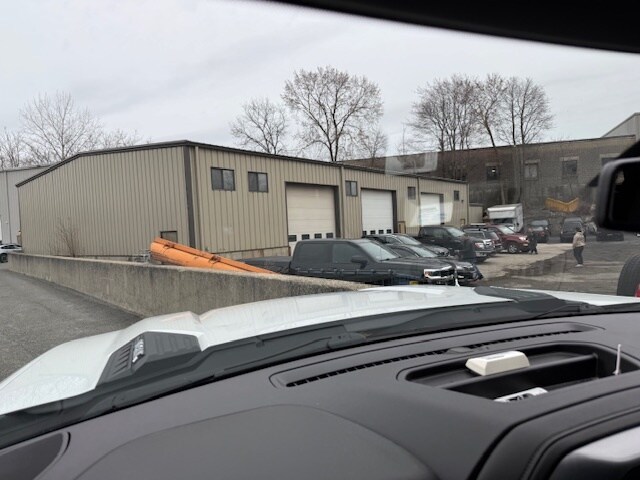 More Photos Of 17 New Salem St, Wakefield Manufacturing For Sale