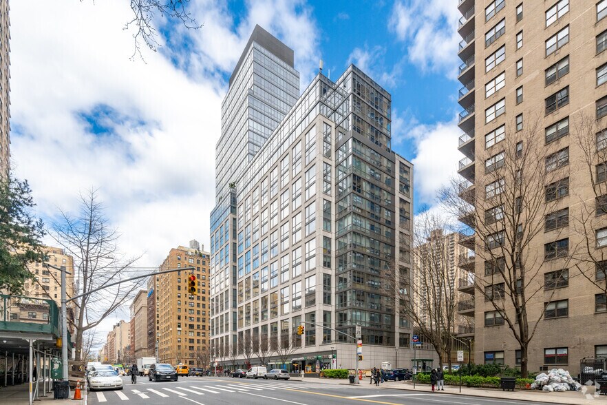 More Photos Of 200 W End Ave, New York Apartments For Lease