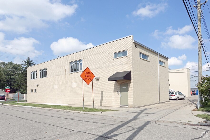 More Photos Of 360-376 Hilton Dr, Ferndale Office For Lease