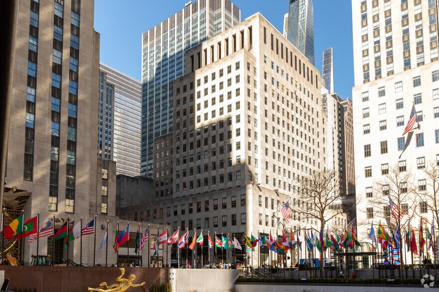 More Photos Of 50 Rockefeller Plaza, New York Office For Lease