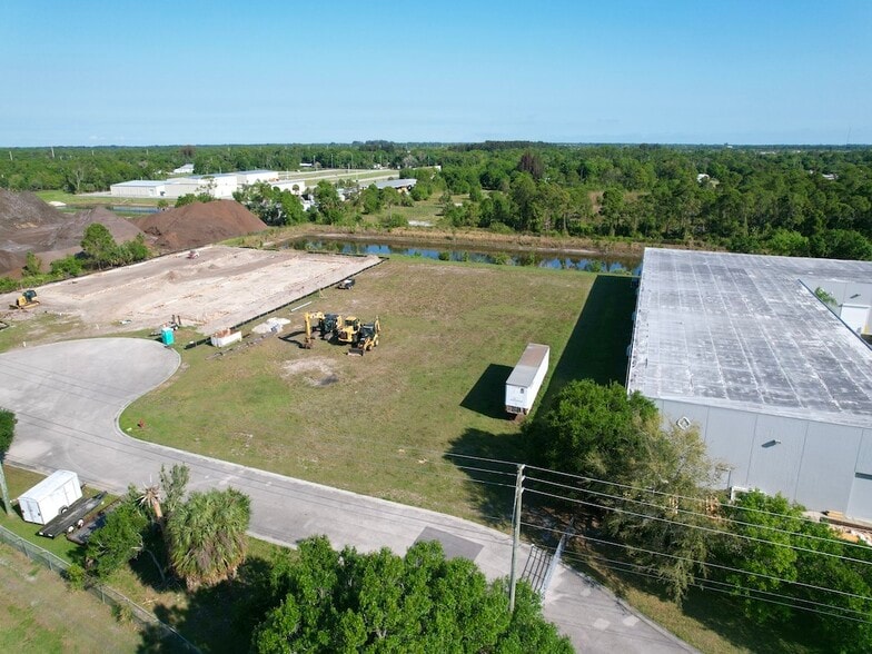 More Photos Of 5000 42nd pl, Vero Beach Industrial For Sale