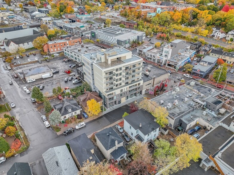 More Photos Of 399 Winston Av, Ottawa Apartments For Lease