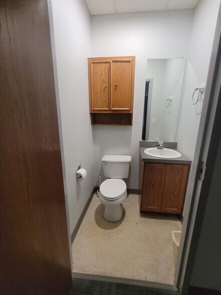 More Photos Of 5797 Beechcroft Rd, Columbus Medical For Lease