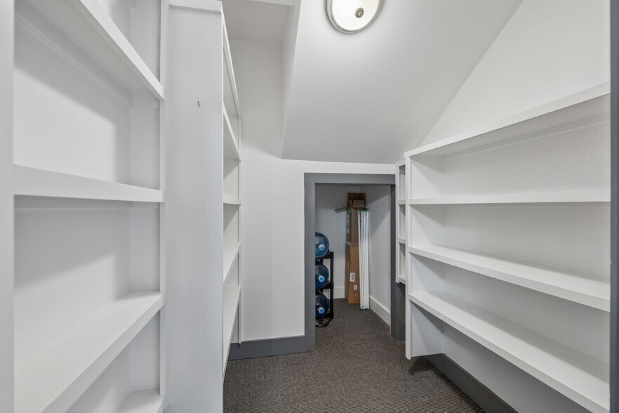 More Photos Of 2831 Azalea Pl, Nashville Office Residential For Lease