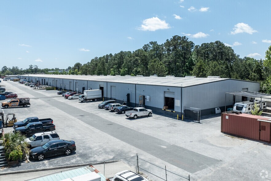 More Photos Of 3811 University Blvd W, Jacksonville Unknown For Lease