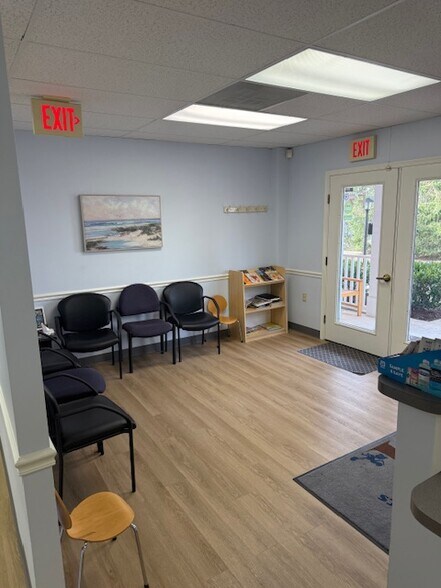 More Photos Of 11906 Darnestown Rd, Gaithersburg Medical For Lease