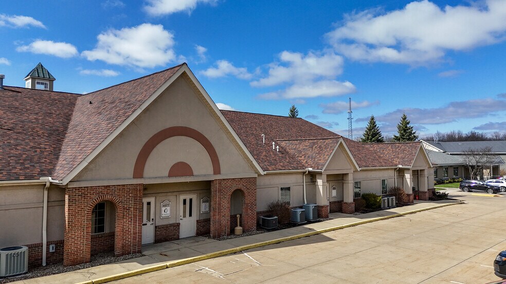More Photos Of 4067-4083 N Jefferson St, Medina Medical For Lease