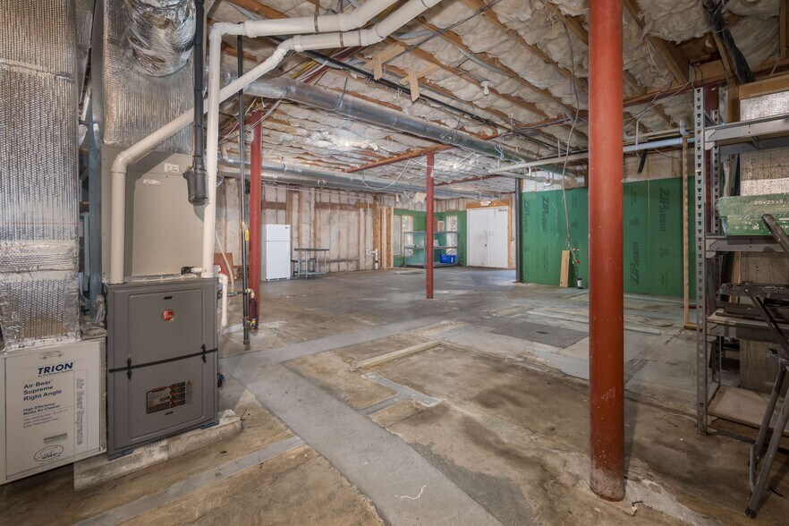 More Photos Of 57-59 State Rd, Kittery Medical For Sale