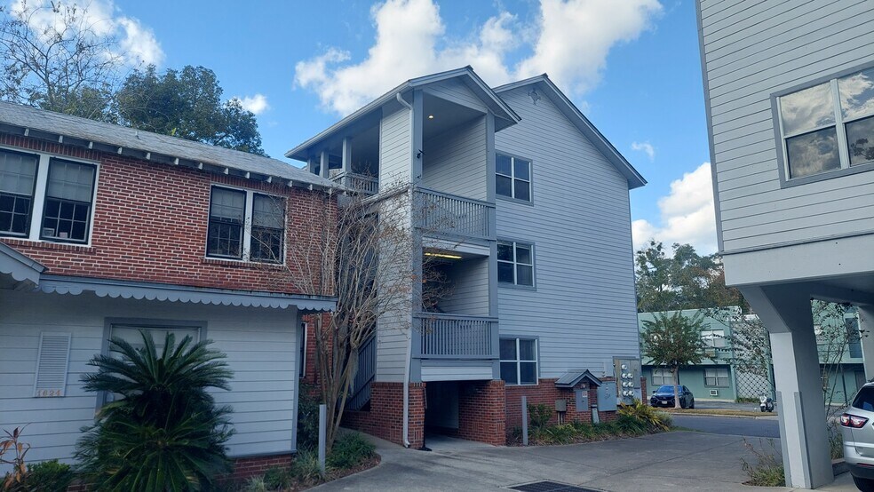 More Photos Of 1615 NW 3rd Ave, Gainesville Apartments For Sale