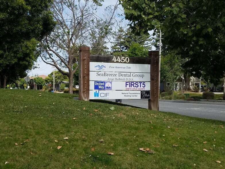 More Photos Of 4450 Capitola Rd, Capitola Office For Lease