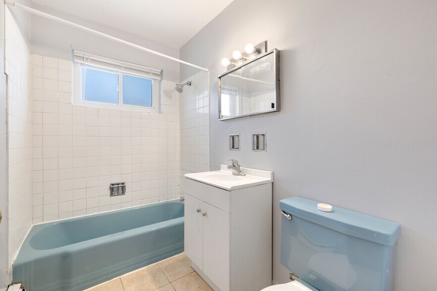 More Photos Of 3631 147th St, Midlothian Apartments For Sale