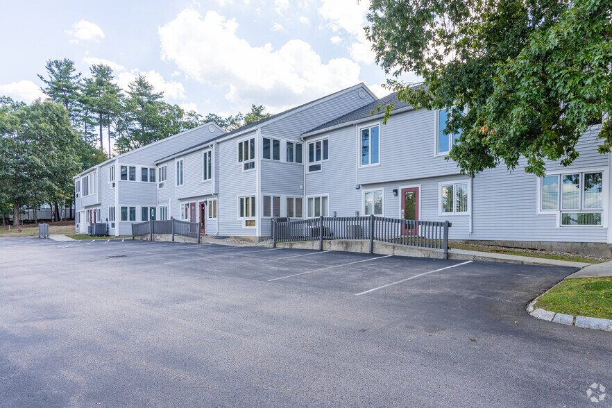 More Photos Of 74 Northeastern Blvd, Nashua Medical For Sale