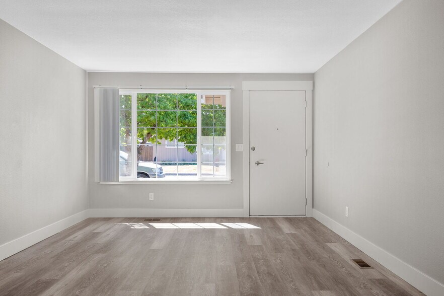 More Photos Of 201-307 Trees Ct, Silverton Apartments For Sale