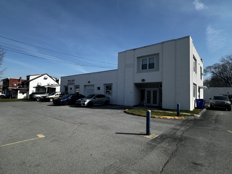 Primary Photo Of 806 Frederick St, Hagerstown Storefront Retail Office For Lease