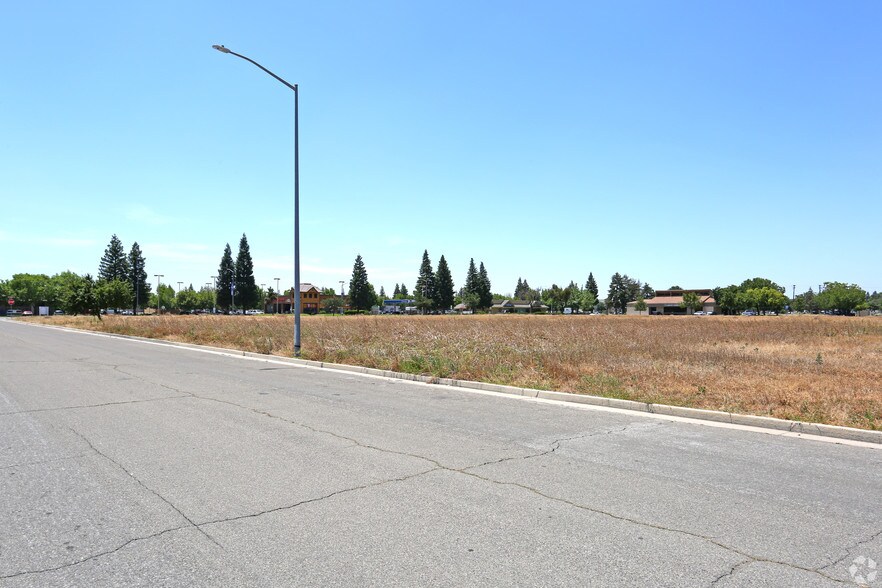 More Photos Of 1859 Shaw Ave, Clovis Land For Sale
