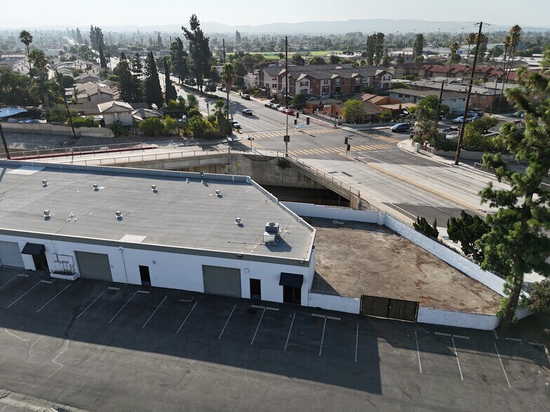 Primary Photo Of 15025 Badillo St, Baldwin Park Manufacturing For Lease