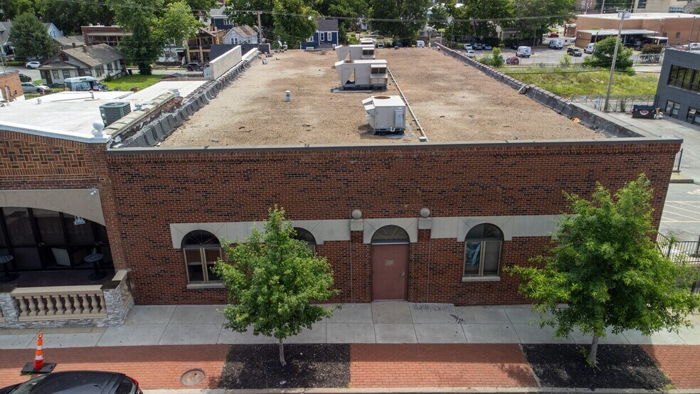 More Photos Of 3947 Broadway St, Kansas City Medical For Lease
