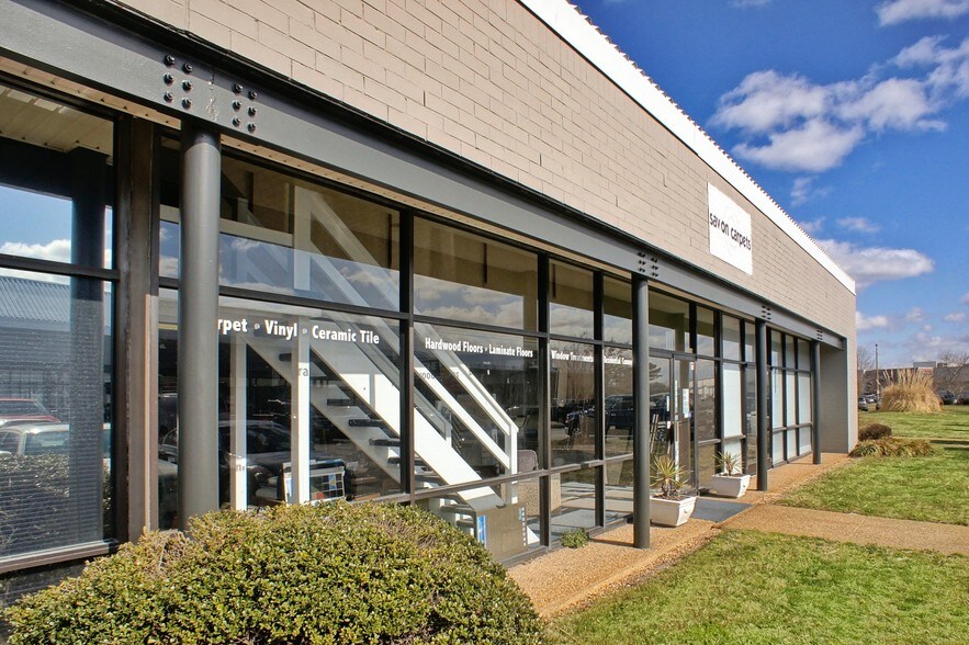 More Photos Of 1244 Executive Blvd, Chesapeake Flex For Sale