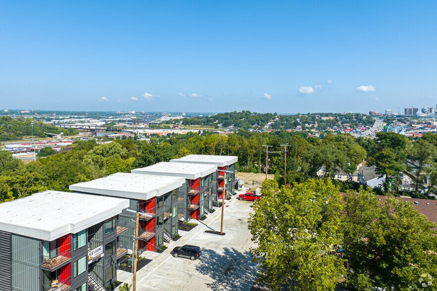 More Photos Of 2950 Summit St, Kansas City Apartments For Sale