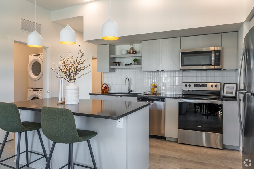 More Photos Of 10306 SE Main St, Milwaukie Apartments For Lease