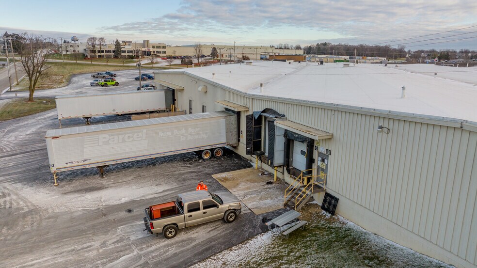 More Photos Of 857 W State St, Hartford Warehouse For Lease
