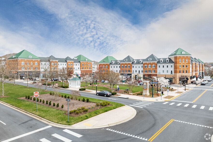 More Photos Of 402 King Farm Blvd, Rockville Unknown For Lease