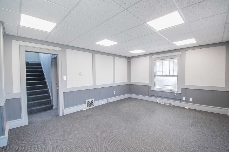More Photos Of 8419 Cleveland Ave NW, North Canton Office Residential For Sale