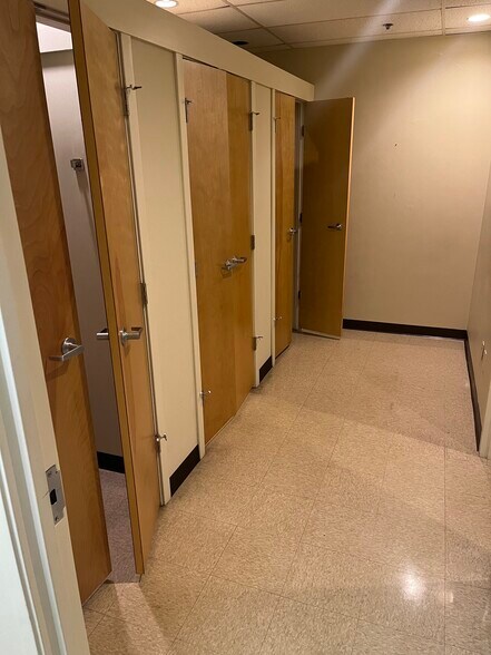 More Photos Of 1524 Atwood Ave, Johnston Medical For Sale