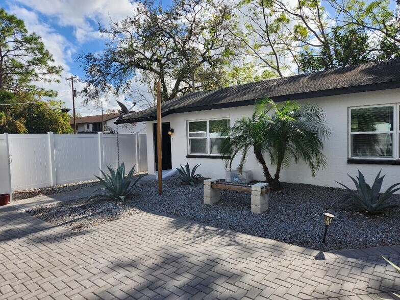 More Photos Of 11740 N 17th St, Tampa Apartments For Sale