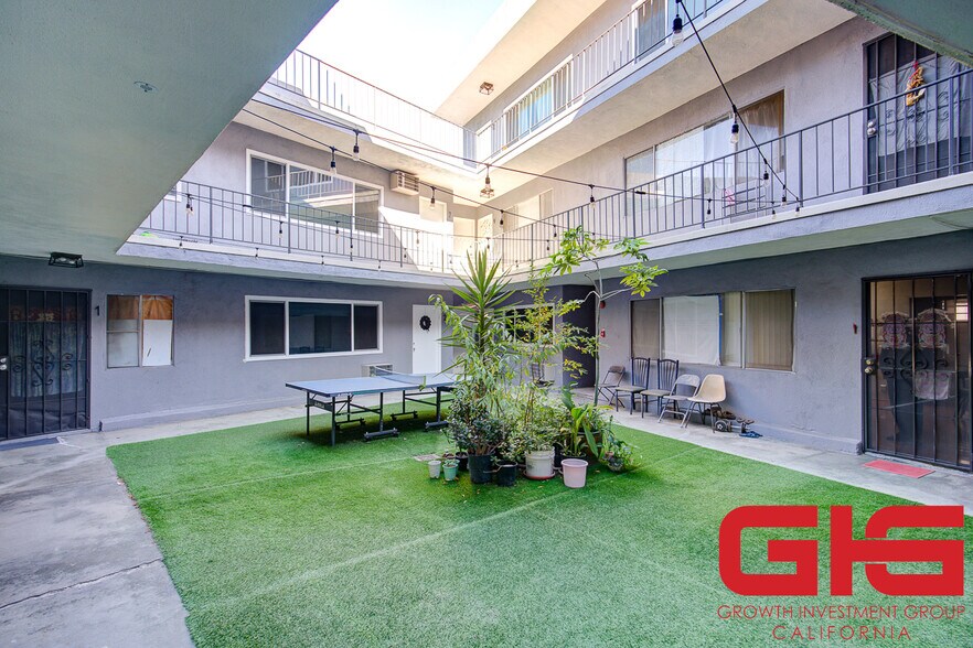 More Photos Of 770 N Hill Pl, Los Angeles Apartments For Sale