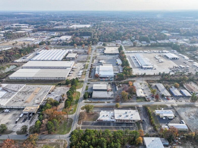 More Photos Of 6112 Patterson Rd, Little Rock Light Distribution For Sale