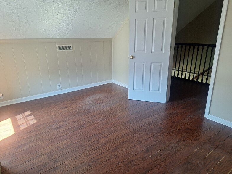 More Photos Of 329 Kenmore Ave, Bel Air Freestanding For Lease