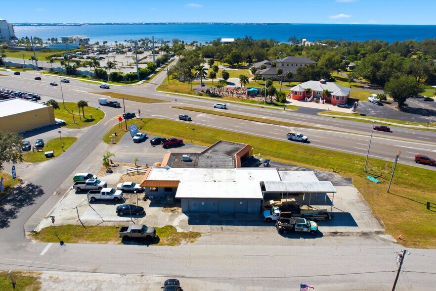 More Photos Of 4732 Tamiami Trl, Port Charlotte General Retail For Sale