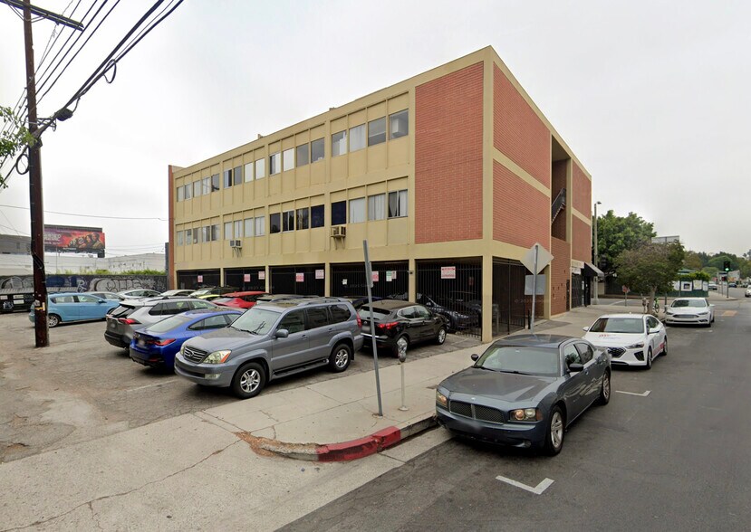 More Photos Of 421-425 S Fairfax Ave, Los Angeles Medical For Sale