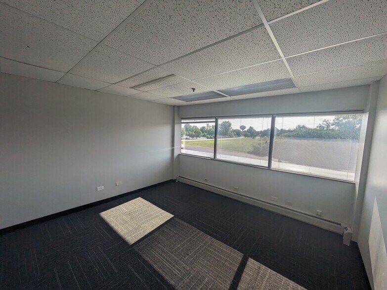 More Photos Of 20280 Governors Dr, Olympia Fields Unknown For Lease