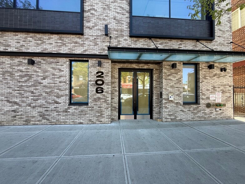 More Photos Of 206 Ditmas Ave, Brooklyn Office For Lease