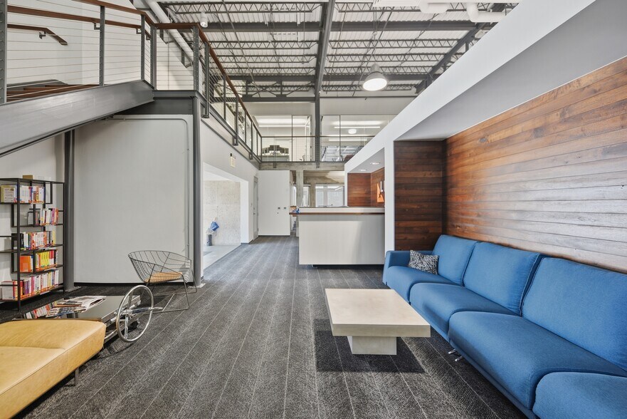 More Photos Of 301 N Main St, Bryan Office For Lease
