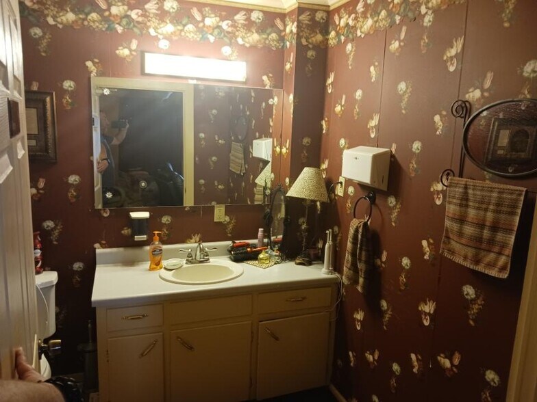 More Photos Of 4161 Hwy 62 SW, Mountain Home Restaurant For Sale