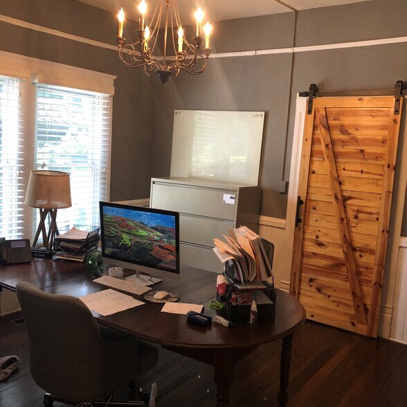 More Photos Of 514 Beatties Ford Rd, Charlotte Office For Lease